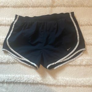 Nike dri fit shorts athletic running black white women’s size M medium